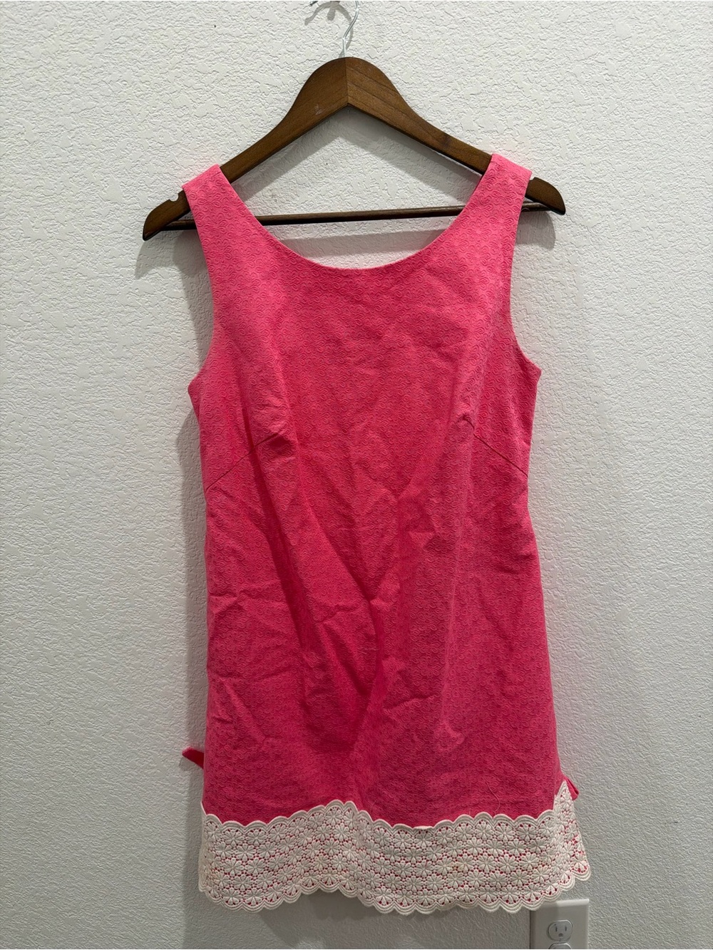 Lilly Pulitzer pink sleeveless shift dress crochet lace trim bows